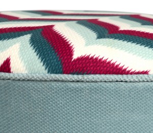 Hocker "Hill" blau-rot
