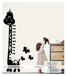 Wandtattoo aus Samt "Babygiraffe mit Größentabelle" bis 150cm